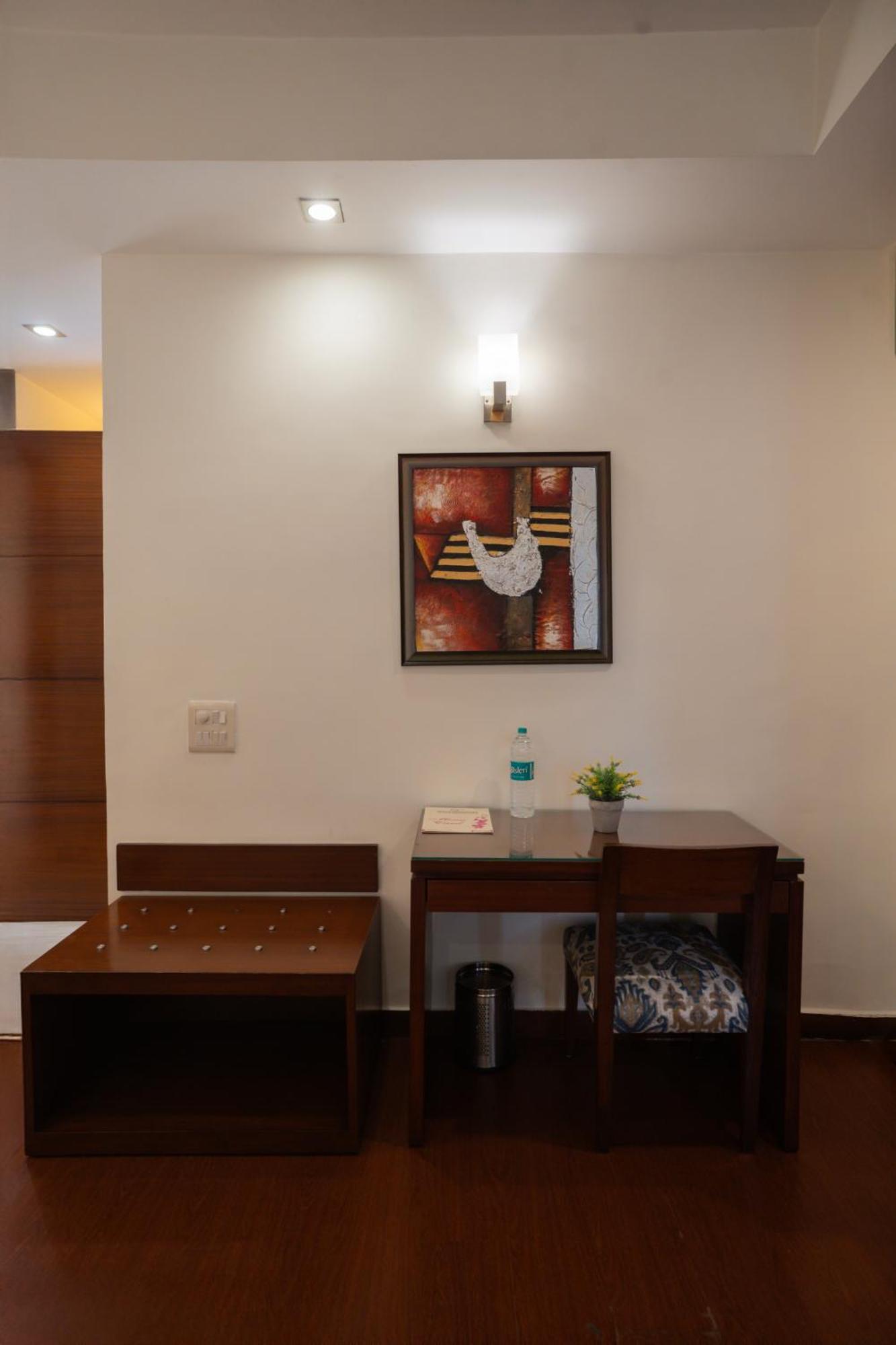 Ahuja Residency Noida Apartment Exterior foto